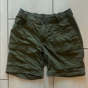REI Women's Cargo Shorts in Dark Green